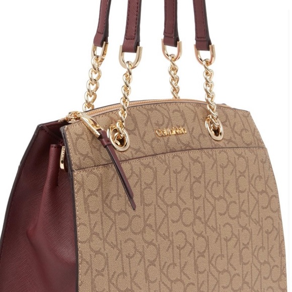 Calvin Klein (Authentic) - Picture 3 of 4